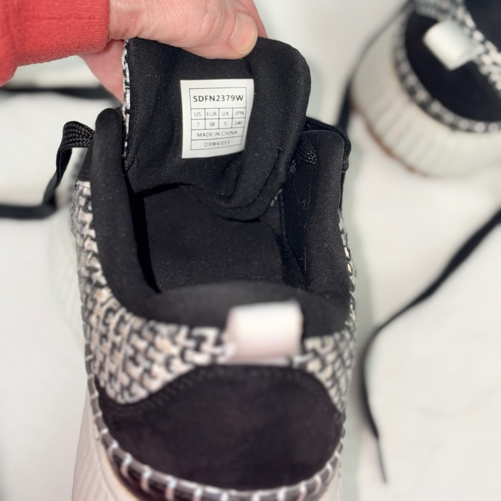 Designer Inspired Platform Sneakers - Picture 7 of 8